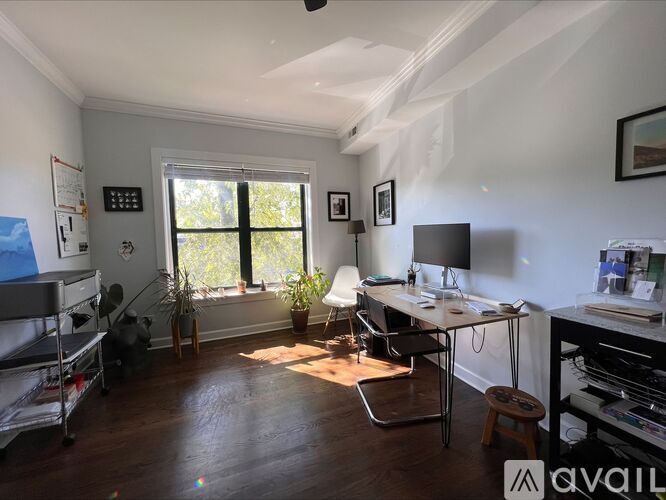1447 W Jarvis Ave 3 Beds Apartment for Rent - Photo gallery 1
