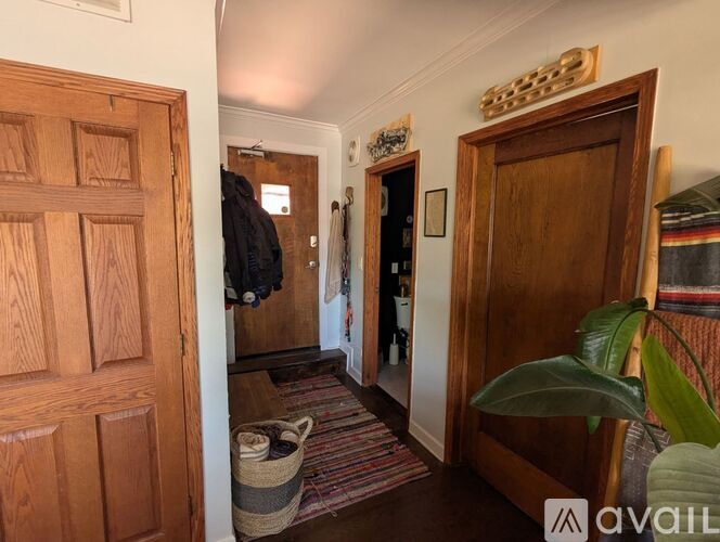 1447 W Jarvis Ave 3 Beds Apartment for Rent - Photo gallery 3