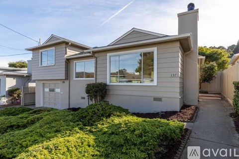 137 Adrian Avenue 3 Beds Apartment for Rent