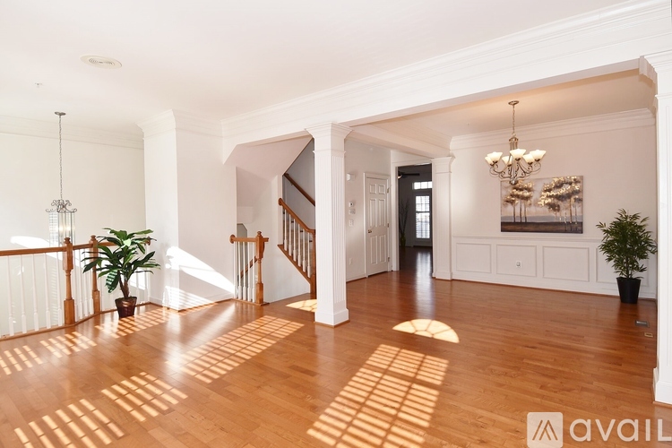7981 Vigne Court 5 Beds Townhouse for Rent - Photo gallery 4