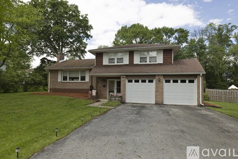 1911 Longcome Drive 4 Beds Apartment for Rent