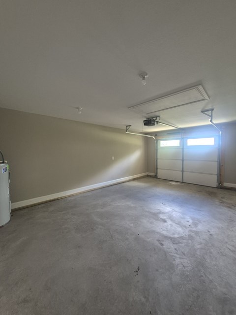 255 Illinois Avenue 3 Beds Apartment for Rent