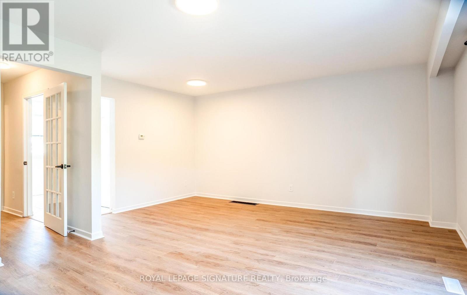 122 PURPLEDUSK TRAIL 4 Beds Condo, Home, Townhouse for Rent - Photo gallery 2