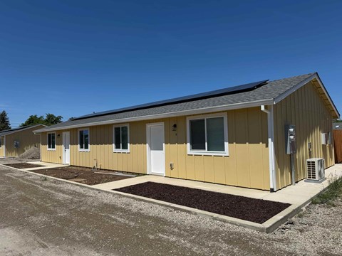 4695 Ardmore Avenue 2 Beds Apartment for Rent