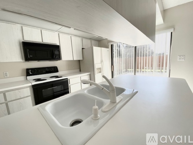2911 Pecan Ave 2 Beds Single Family Home for Rent - Photo gallery 3