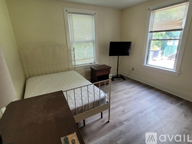 32 Cliff St 2 Beds Apartment for Rent - Photo gallery 5