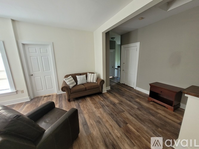 32 Cliff St 3 Beds Apartment for Rent - Photo gallery 3
