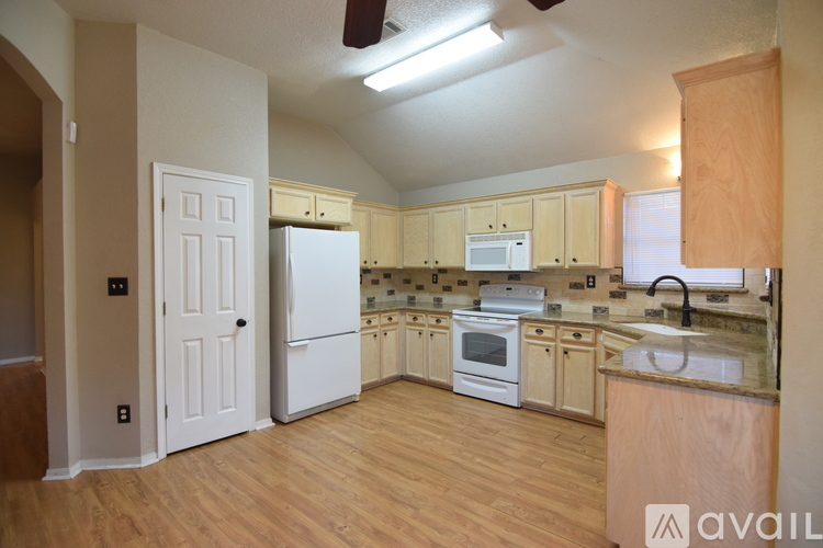 5301 Williams Dr 3 Beds Single Family Home for Rent - Photo gallery 5