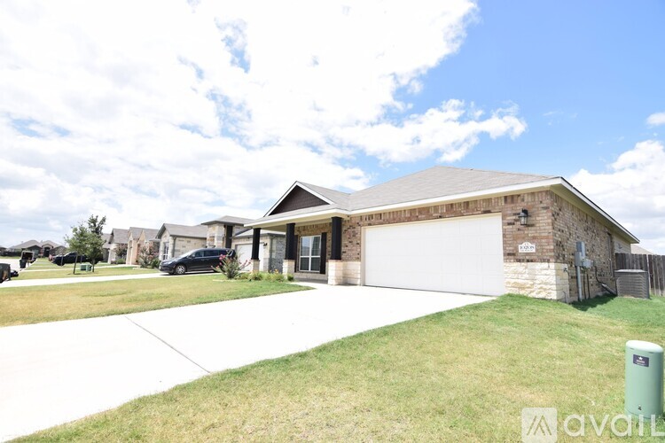 10208 Cap Rock Dr 3 Beds Single Family Home for Rent - Photo gallery 3