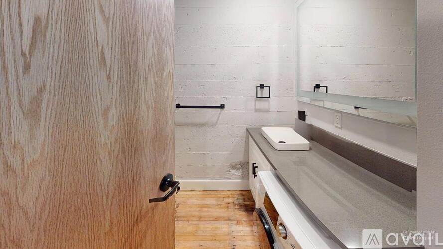 2845 Marine Drive Studio Apartment for Rent - Photo gallery 3