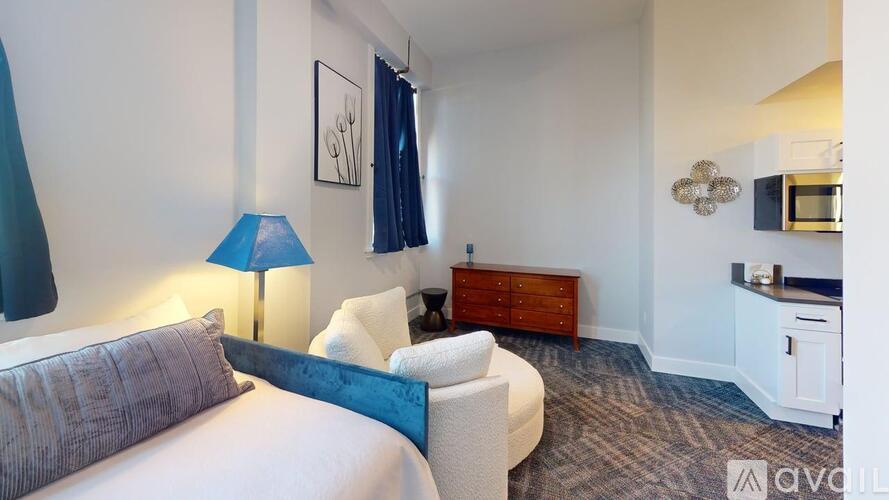 2845 Marine Drive Studio Apartment for Rent - Photo gallery 3