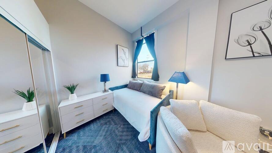 2845 Marine Drive Studio Apartment for Rent - Photo gallery 5