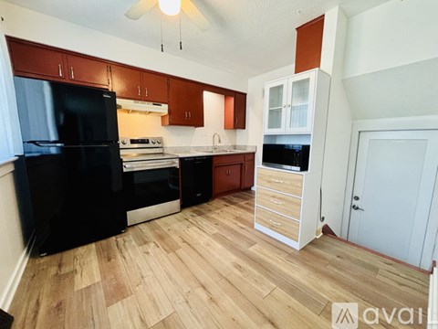 403 S Church St 2 Beds Apartment for Rent
