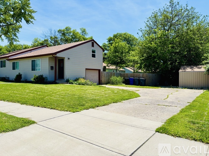 403 S Church St 2 Beds Single Family Home for Rent - Photo gallery 3