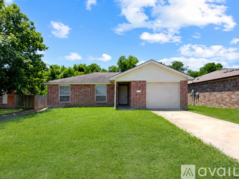 607 E Union Ave 3 Beds Apartment for Rent