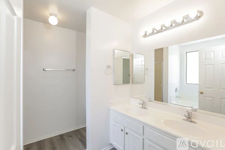 4532 N Gratz St 3 Beds Single Family Home for Rent - Photo gallery 1