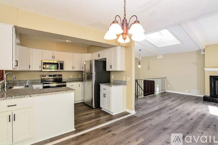 970 44 1/2 Ave NE 4 Beds Single Family Home for Rent - Photo gallery 4