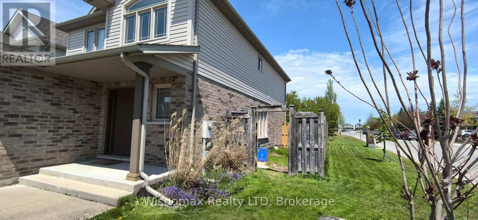 BASEMENT UNIT - 8429 KELSEY CRESCENT 3 Beds House for Rent - Photo gallery 2