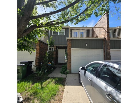 13417 40 ST NW 3 Beds Apartment for Rent