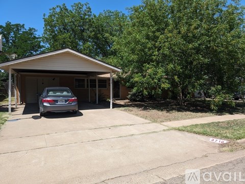 3712 47Th St 3 Beds Apartment for Rent