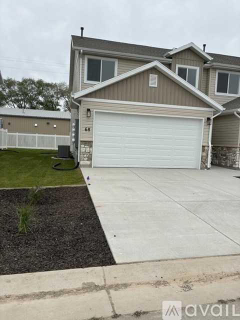 68 Cedar Ln 3 Beds Apartment for Rent