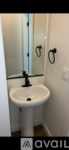 68 Cedar Ln 3 Beds Townhouse for Rent - Photo gallery 3