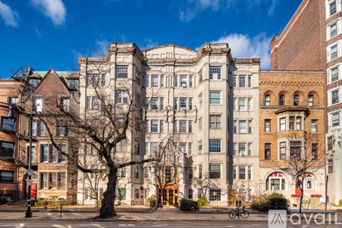 520 Beacon St 2 Beds Apartment for Rent