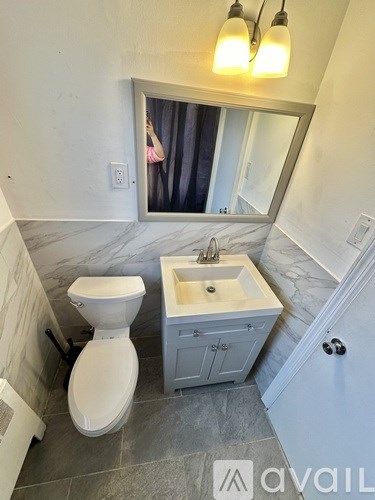 68 Shipherd Avenue 2 Beds Apartment for Rent