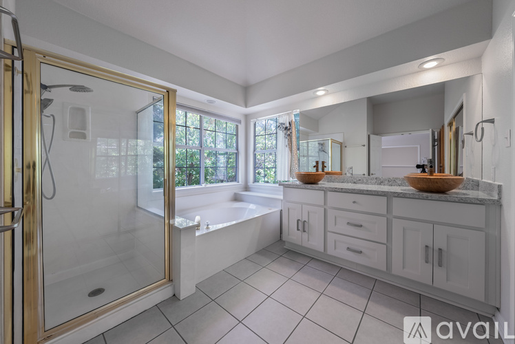 2421 Falcon Drive 3 Beds Single Family Home for Rent - Photo gallery 5