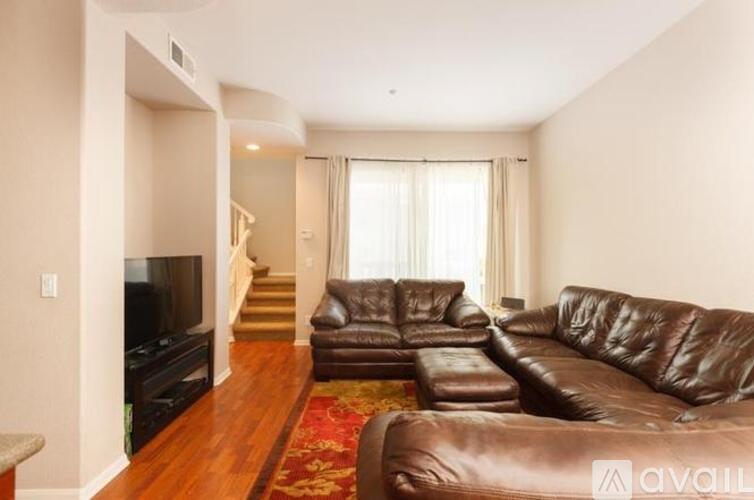 606 Kellogg Street 3 Beds Townhouse for Rent - Photo gallery 1