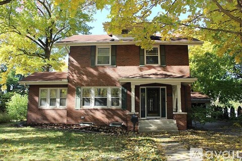 717 Hester Avenue 3 Beds Apartment for Rent
