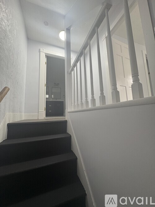 1740 Farmington Avenue 4 Beds Townhouse for Rent - Photo gallery 2