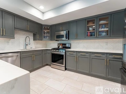 464 Newark Street 3 Beds Apartment for Rent