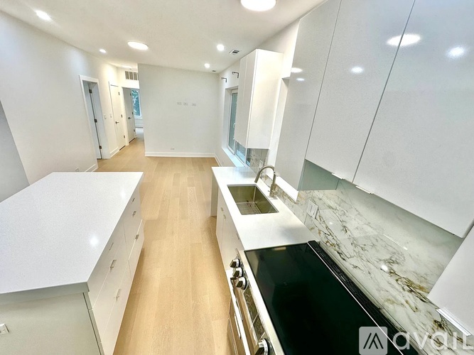 5937 North Fairfield Avenue 3 Beds Apartment for Rent - Photo gallery 4