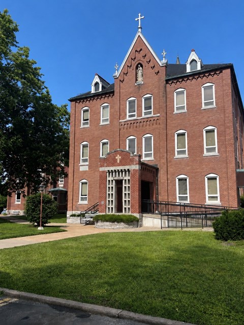 204 N Main Street 1-2 Beds Apartment for Rent