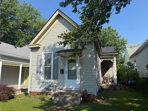 2229 Ekin Ave 3 Beds Apartment for Rent