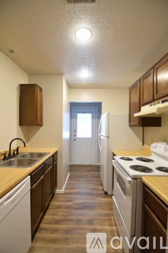 2-bedroom apartment at 2028 S 15th St in Temple, TX