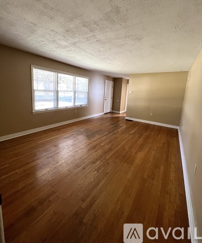 17 Omar Cir 4 Beds Single Family Home for Rent - Photo gallery 1