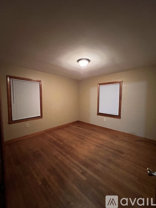 17 Omar Cir 4 Beds Single Family Home for Rent - Photo gallery 2