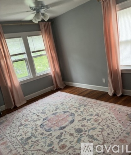 45 East 211th Street 4 Beds Single Family Home for Rent - Photo gallery 2
