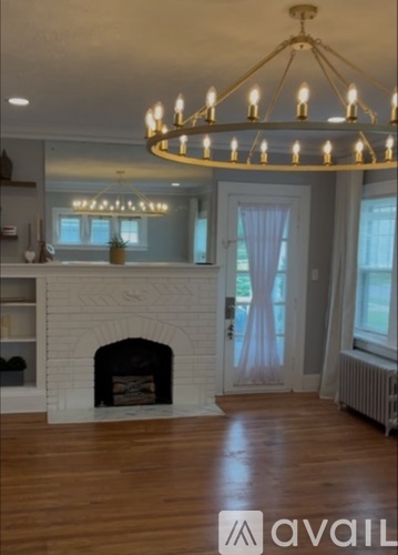 45 East 211th Street 4 Beds Single Family Home for Rent - Photo gallery 3