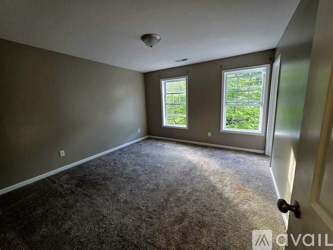 1900 Bernhurst Drive 3 Beds Single Family Home for Rent - Photo gallery 3