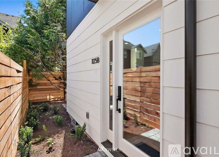 1125 Northwest 57th Street 2 Beds Townhouse for Rent - Photo gallery 2