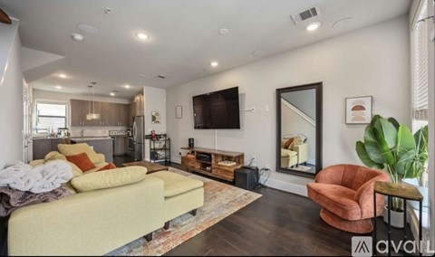 2401 Crawford Street 2 Beds Apartment for Rent