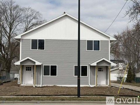 815 N Webster Ave 3 Beds Apartment for Rent