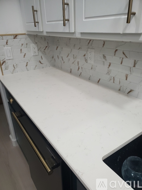 4727 NW 72nd St 2 Beds Apartment for Rent - Photo gallery 1