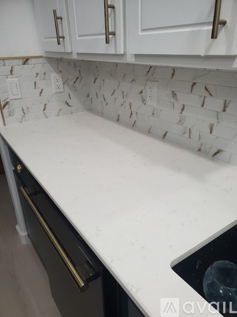 4727 NW 72Nd St 2 Beds Apartment for Rent