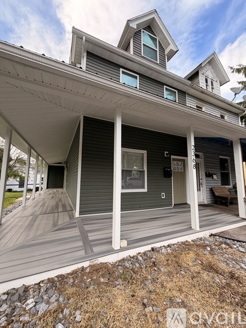 2368 Canby St 6 Beds Apartment for Rent