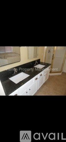 18 Striped Moss Court 3 Beds Apartment for Rent