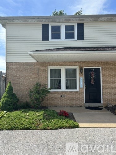 112 Oak Rd 2 Beds Apartment for Rent